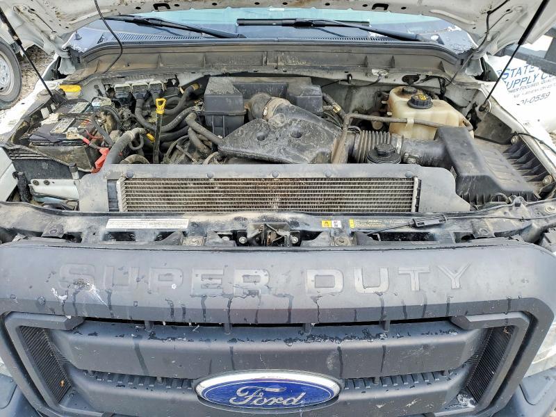 2013 Ford F350 Super Duty Flatbed Truck