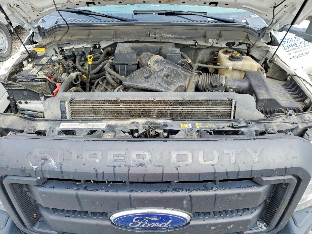 2013 Ford F350 Super Duty Flatbed Truck