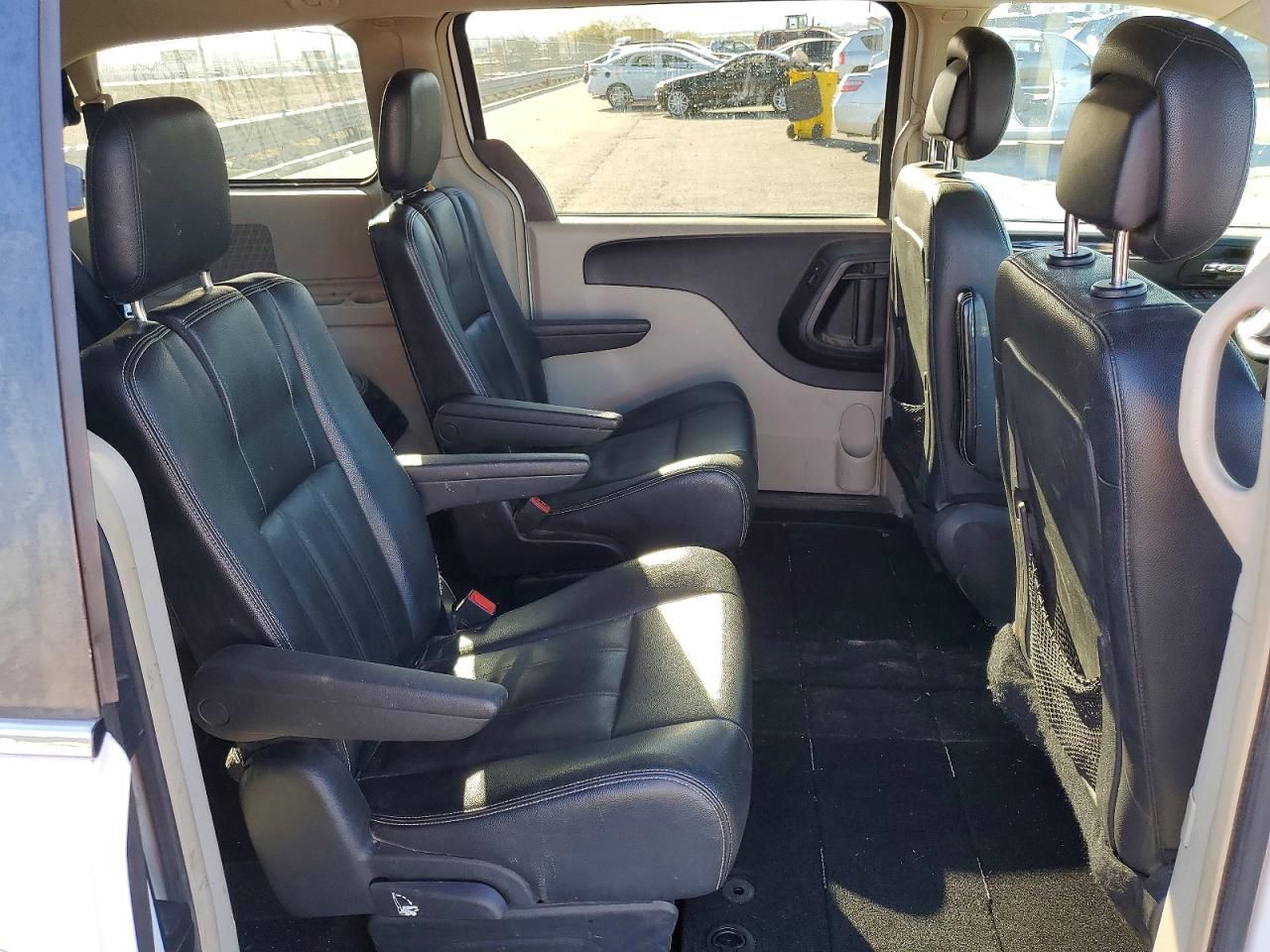 2016 Chrysler Town & Country Touring