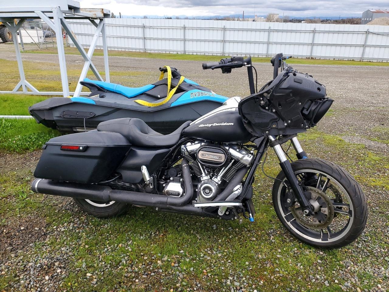 2017 Harley-Davidson Fltrxs Road Glide Special