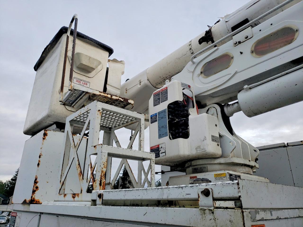 2014 Freigliner 2014 Freightliner Business Class M2 Bucket Truck