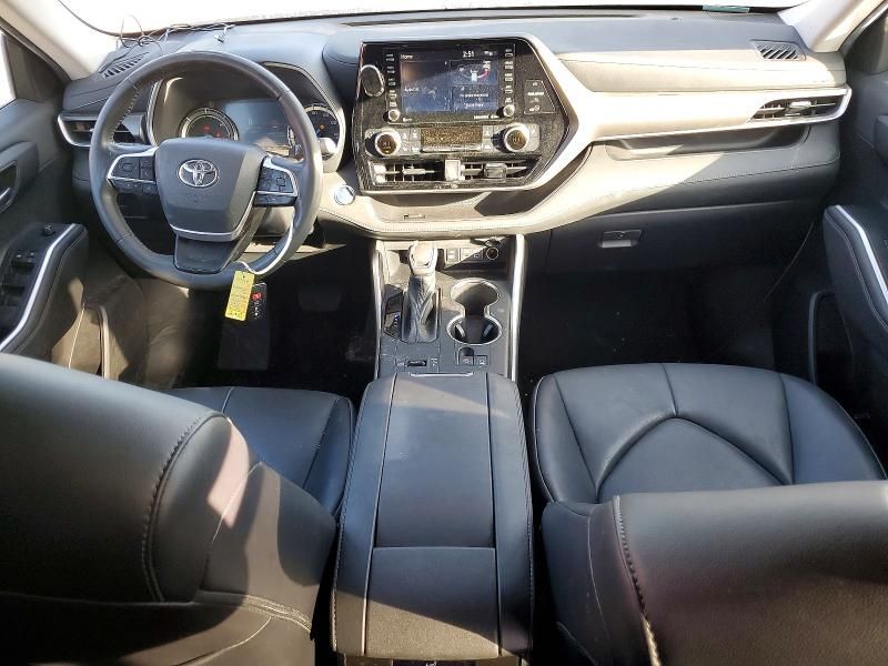 2022 Toyota Highlander Hybrid xle