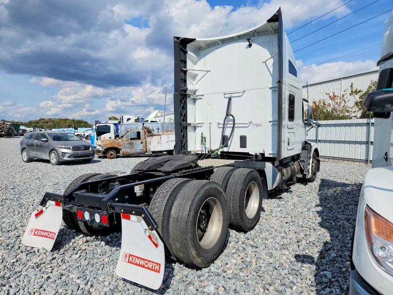 2023 Kenworth T680 Semi Truck