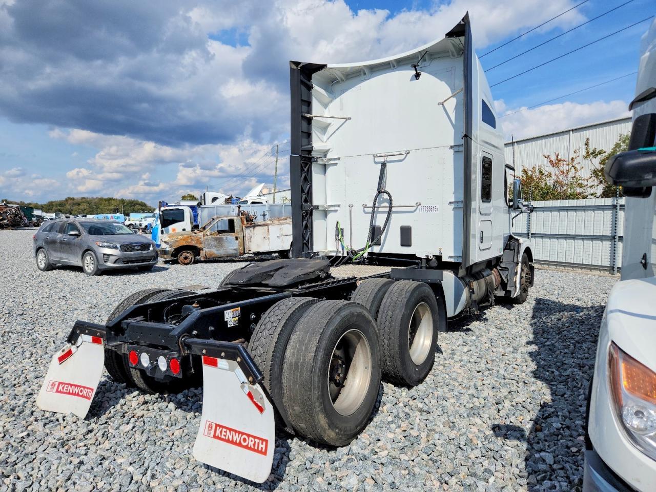 2023 Kenworth T680 Semi Truck