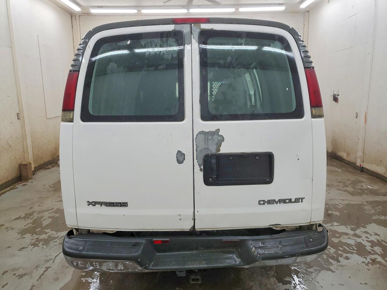 2002 Chevrolet Express G2500