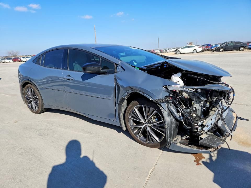 2024 Toyota Prius le