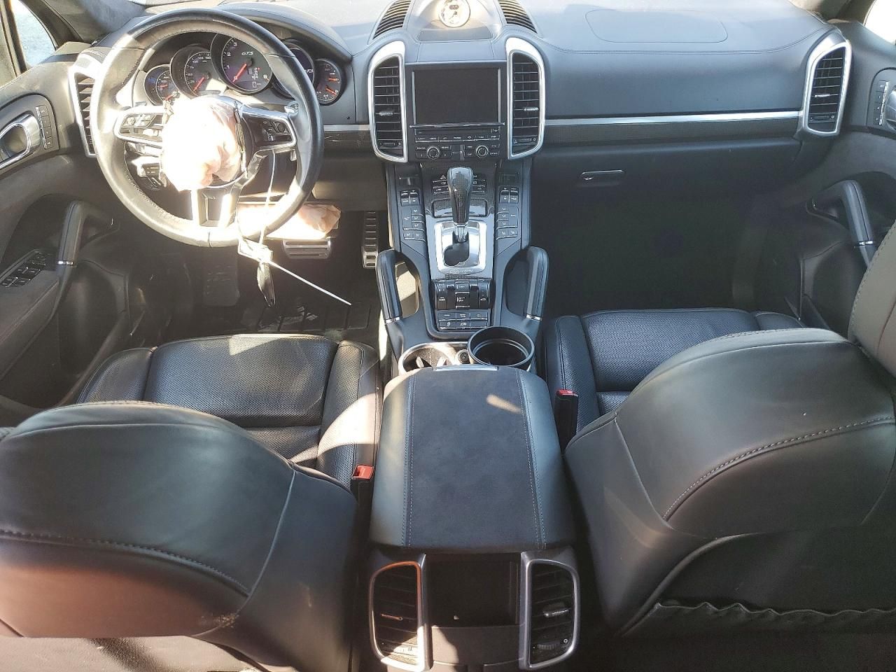 2016 Porsche Cayenne gts