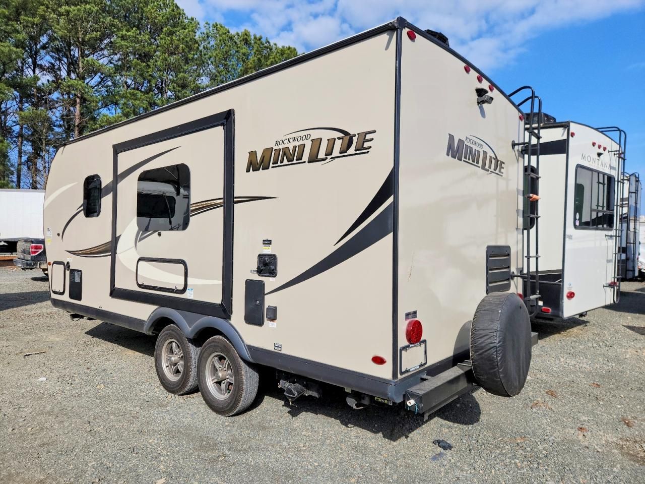 2021 Rockwood 2021 Forest River Camper