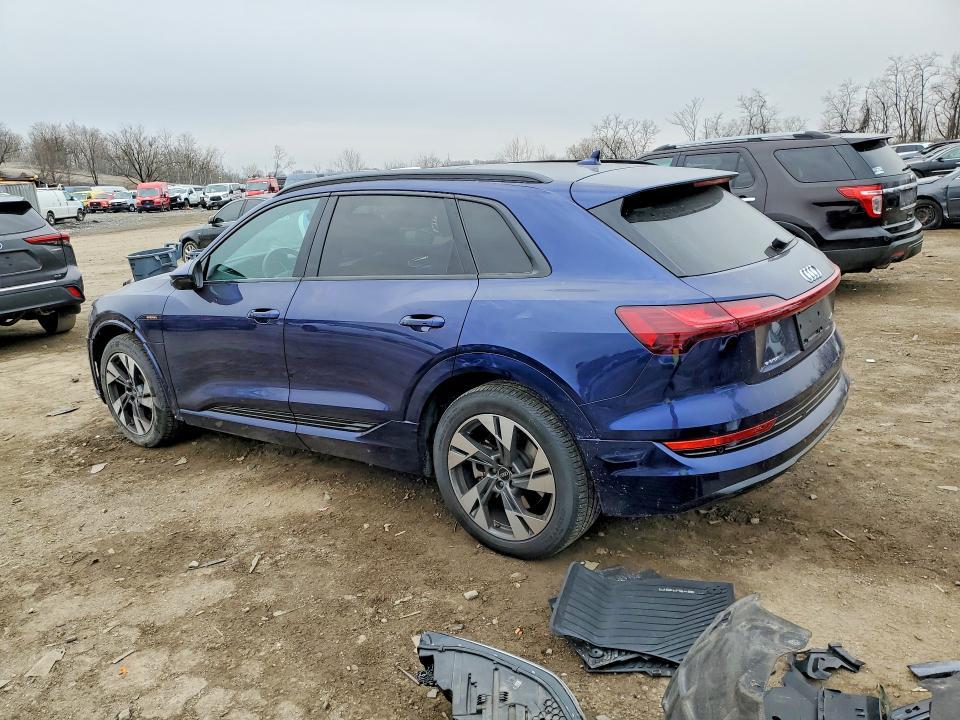 2022 Audi E-tron Premium