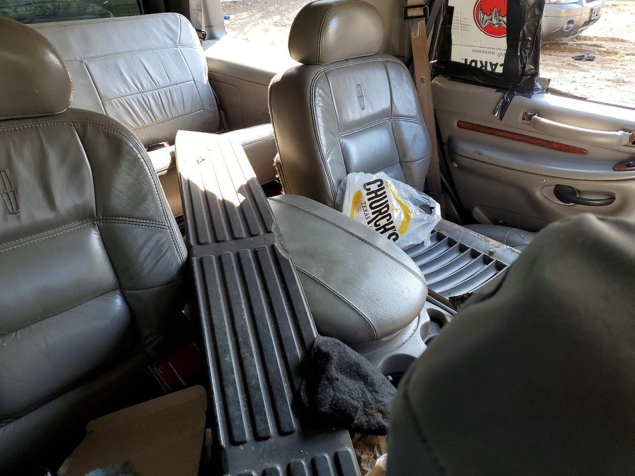 2001 Lincoln Navigator