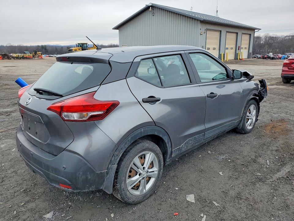 2020 Nissan Kicks s