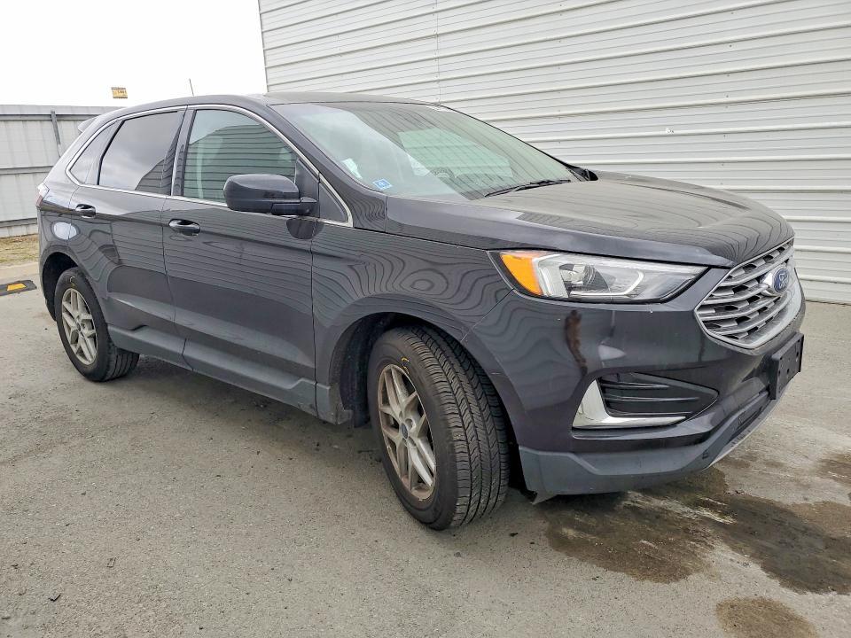 2022 Ford Edge sel