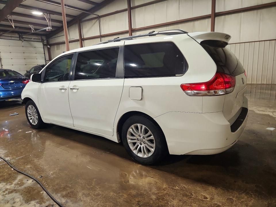 2014 Toyota Sienna xle