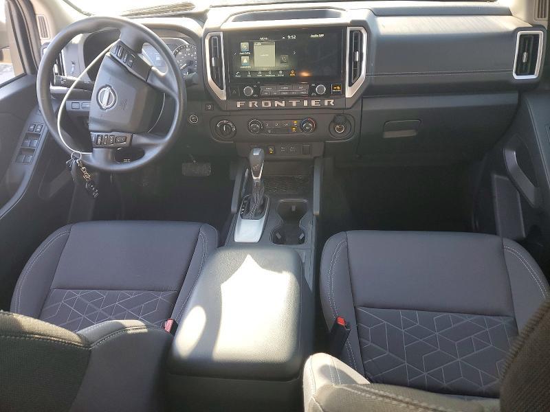 2025 Nissan Frontier s