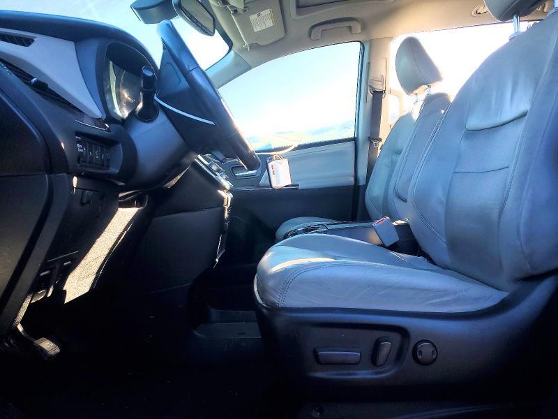2019 Toyota Sienna xle