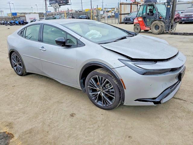 2024 Toyota Prius xle