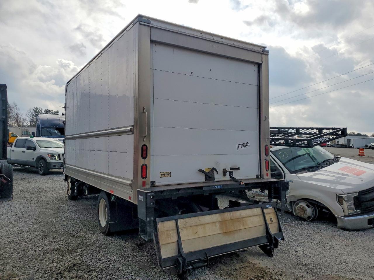 2019 Isuzu NRR Refrigerated BOX Truck