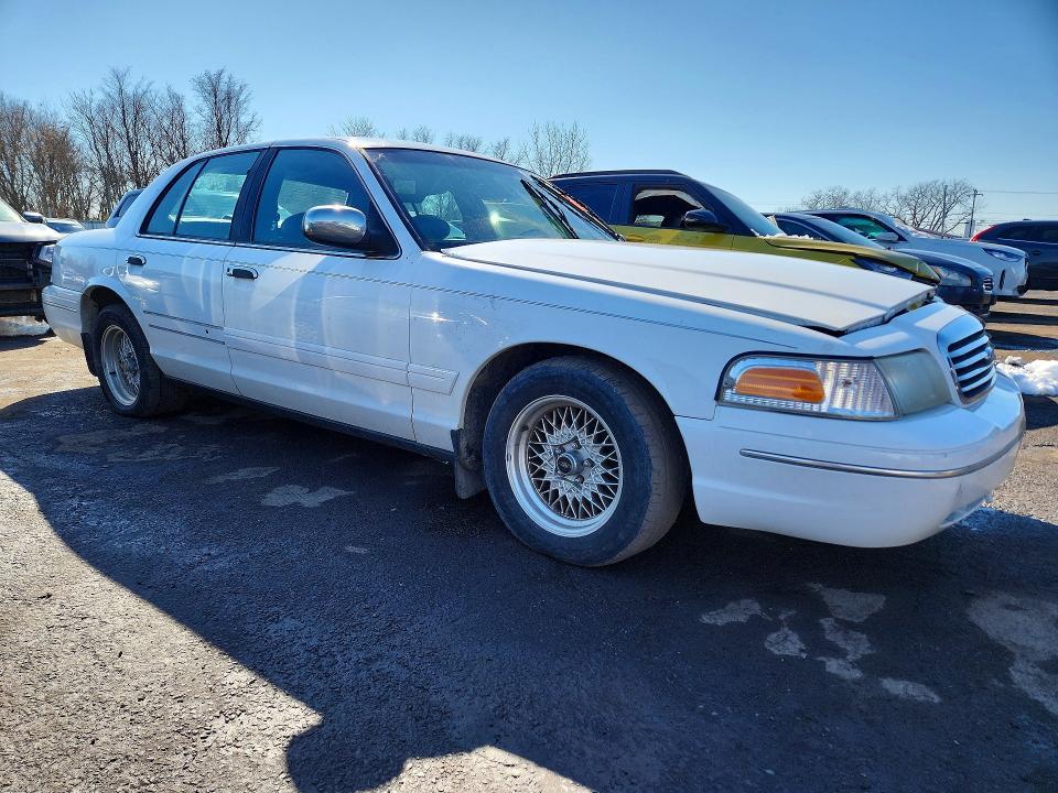1999 Ford Crown Victoria lx