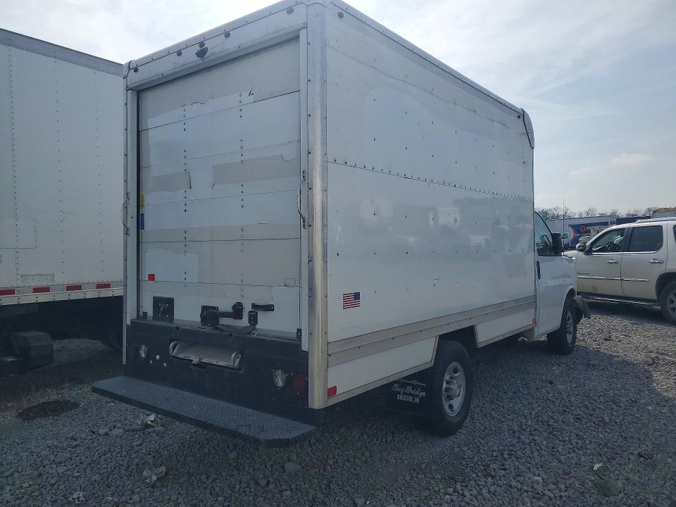 2021 Chev Rolet Express BOX Truck