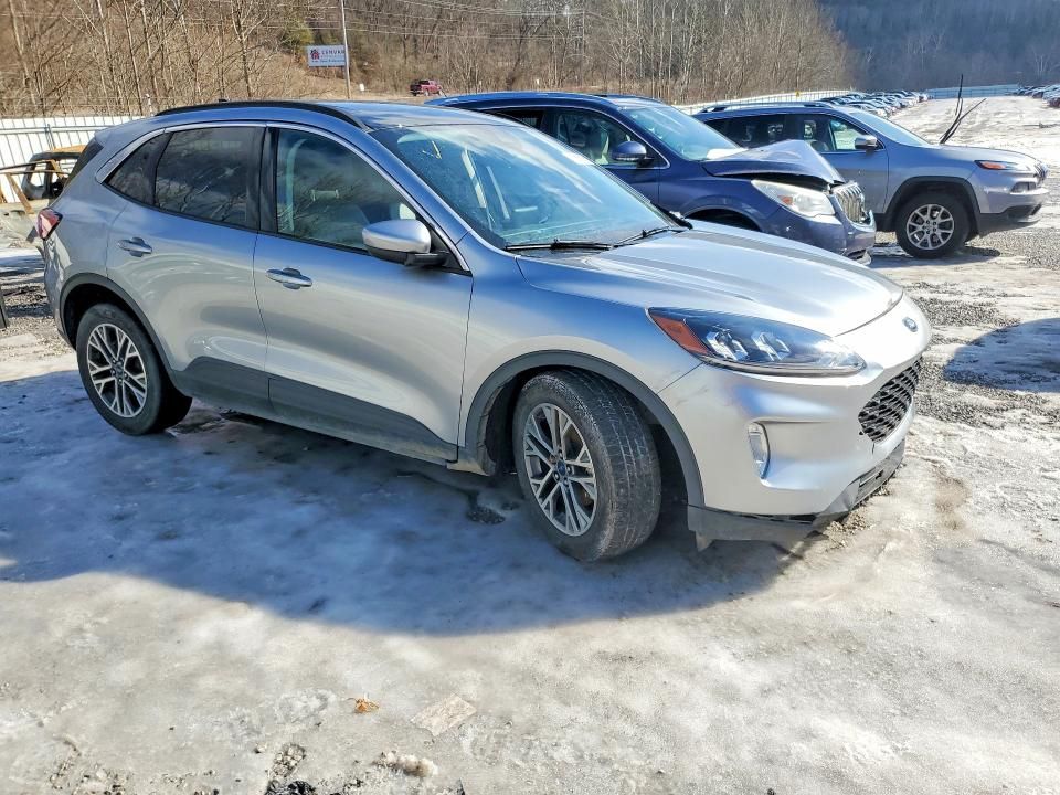 2022 Ford Escape sel