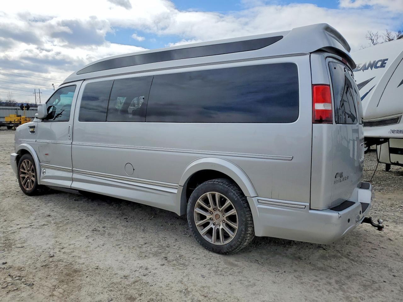 2020 GMC Savana G2500