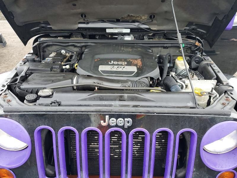 2013 Jeep Wrangler Unlimited Sahara