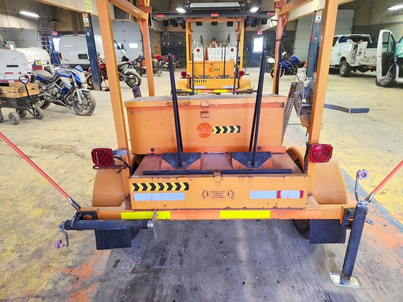 2010 Fenex 2010 Team Fenex Tmabva Arrow Board Trailer