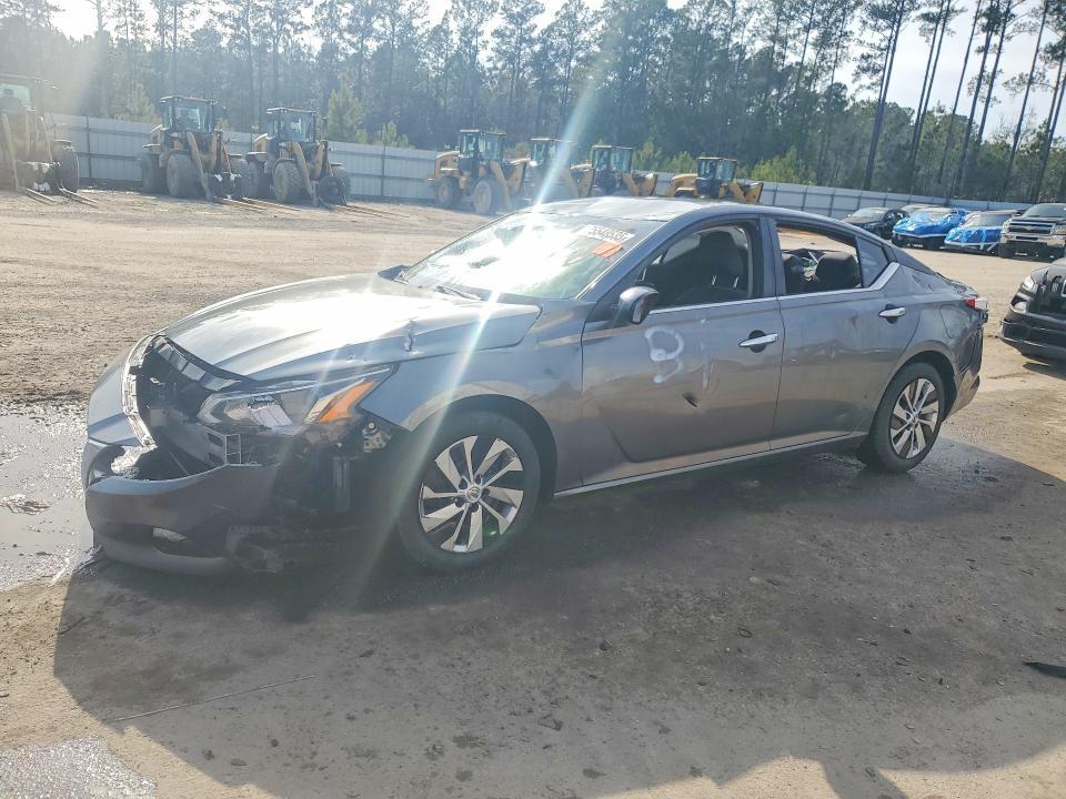 2020 Nissan Altima s
