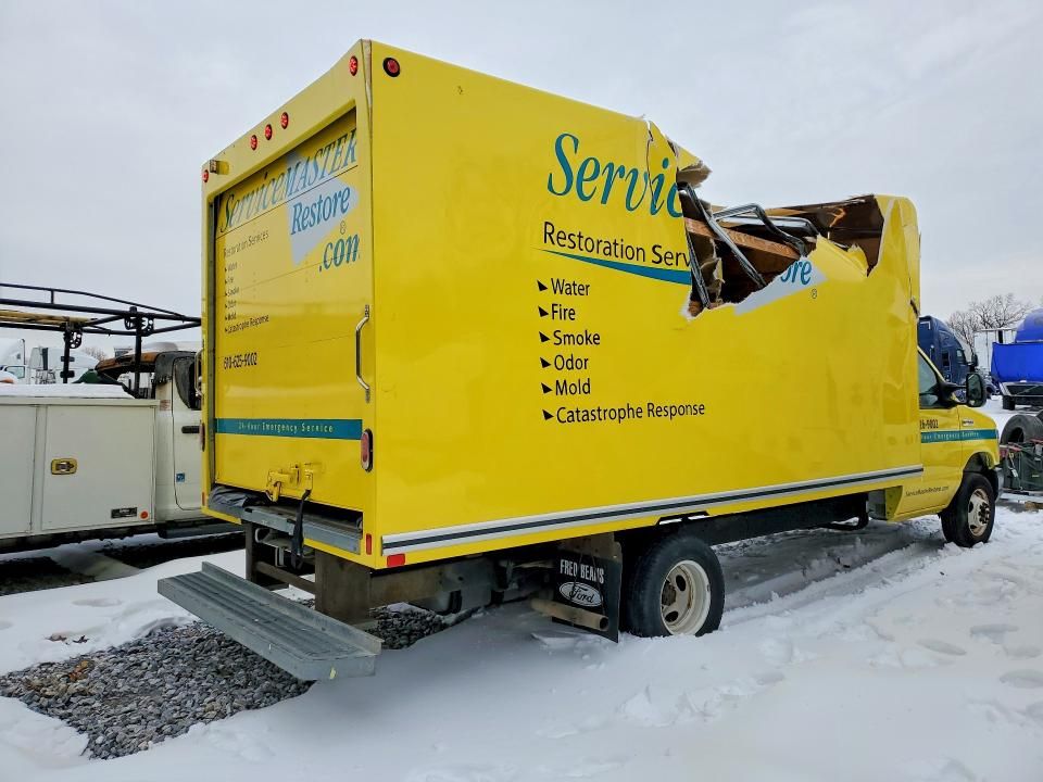 2018 Ford Econoline E450 Super Duty Cutaway van