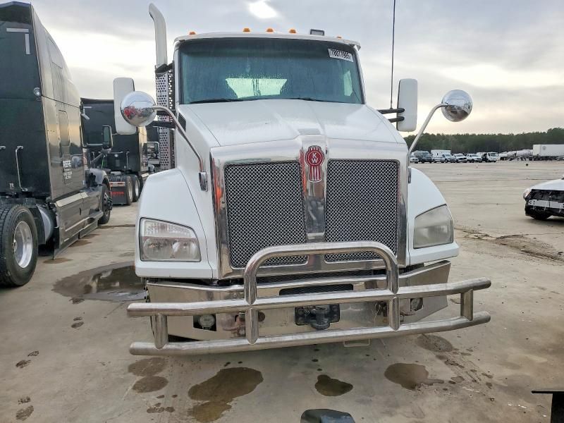 2020 Kenworth T880 Semi Truck