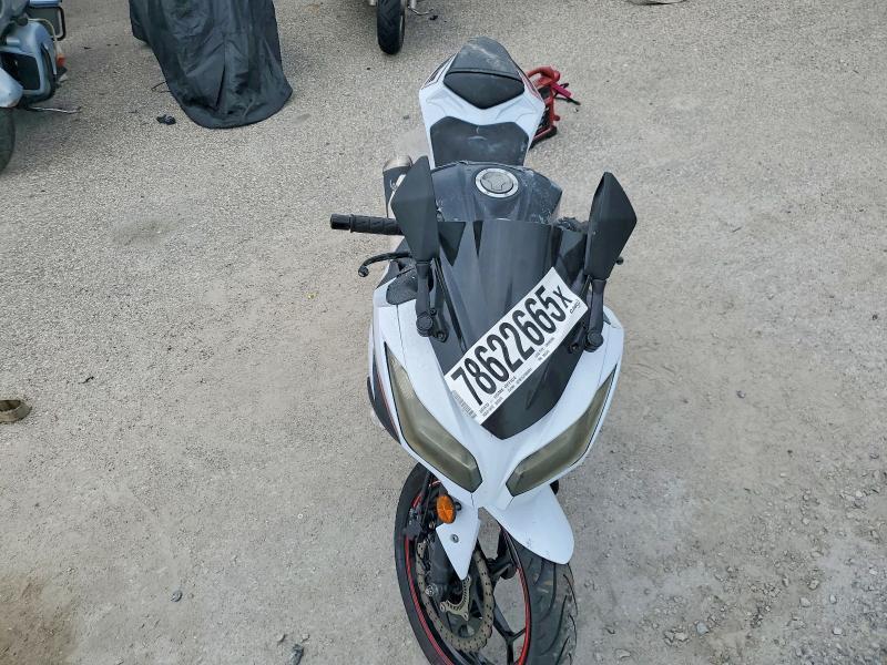 2014 Kawasaki EX300 B