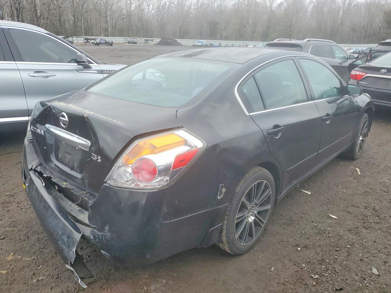 2010 Nissan Altima Base