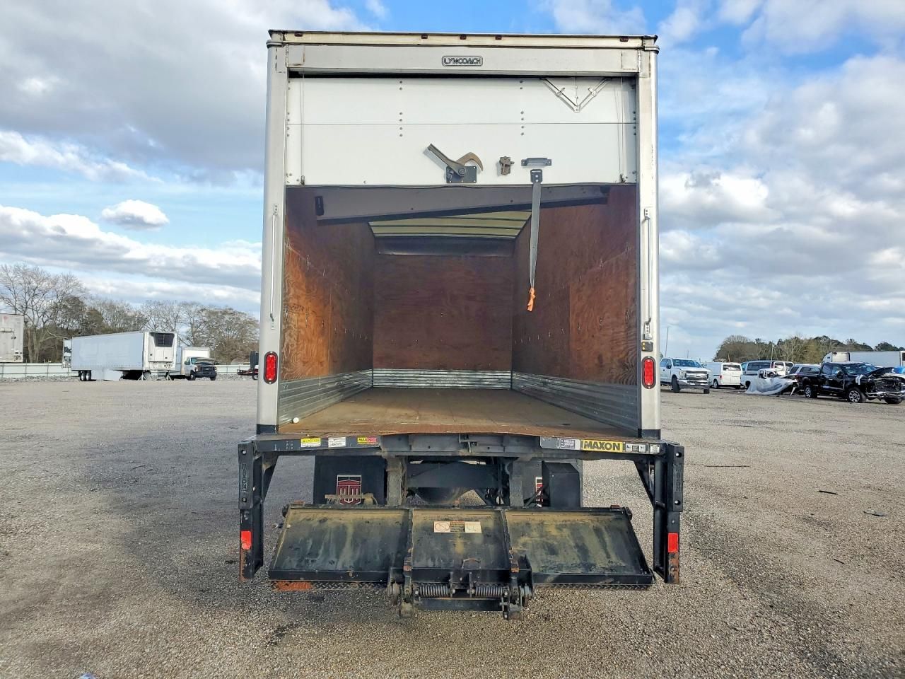 2021 Hino L6 BOX Truck