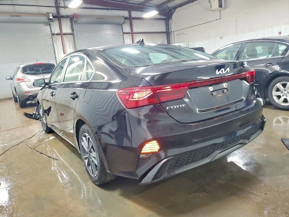 2022 KIA Forte fe