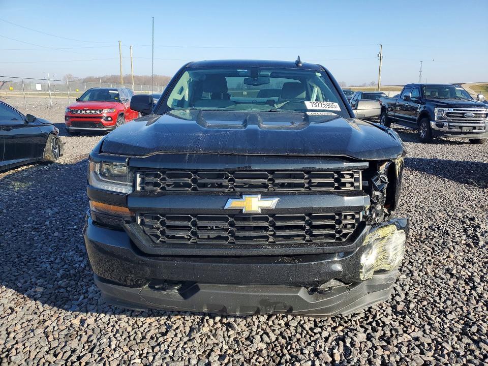 2017 Chevrolet Silverado K1500 Custom