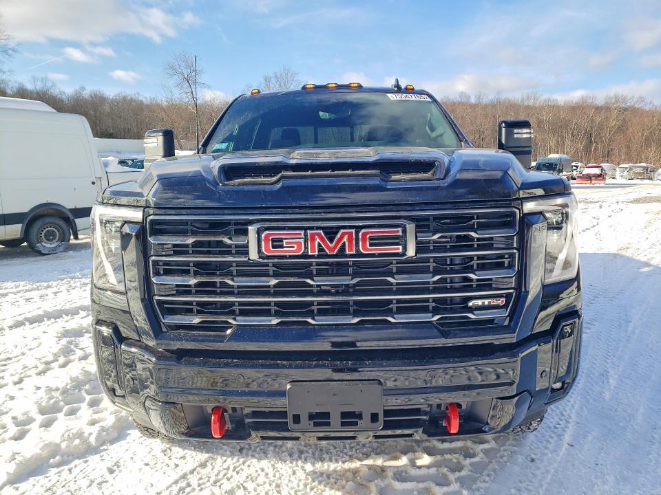 2026 GMC Sierra K2500 AT4