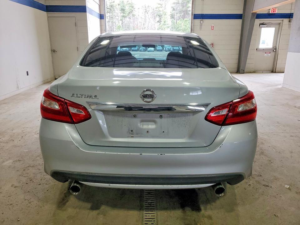 2017 Niss Altima 2.5