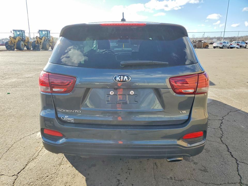 2020 KIA Sorento lx V6
