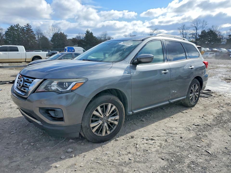 2018 Nissan Pathfinder s