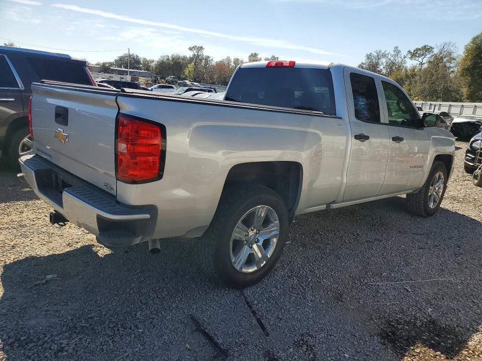 2017 Chev Silverado 1500 Custo