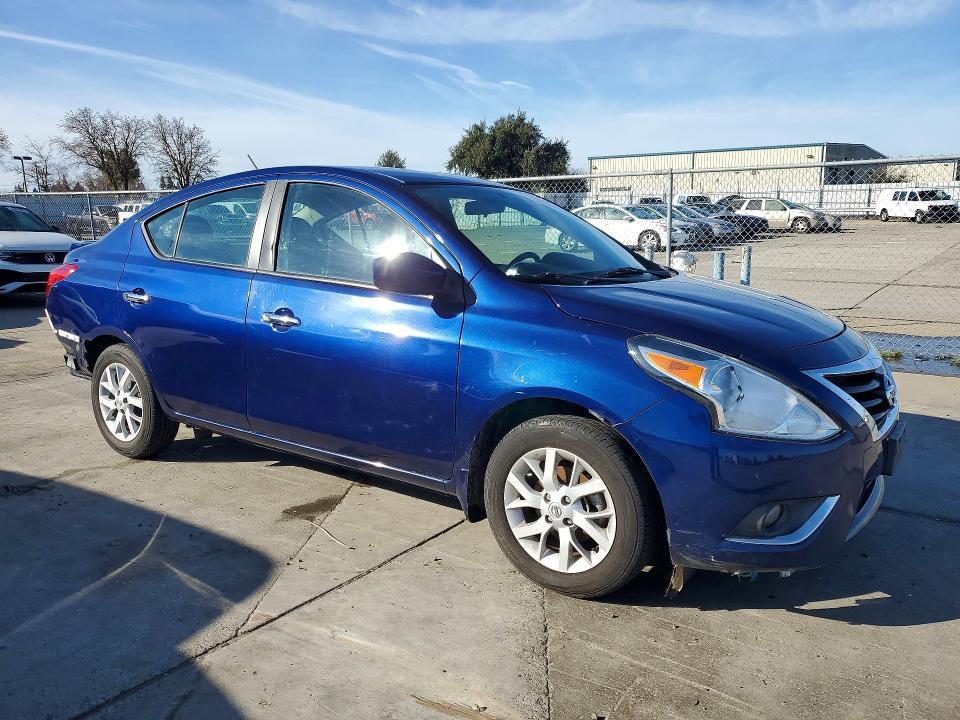 2019 Nissan Versa sv