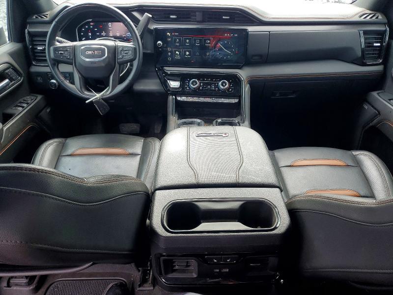 2024 GMC Sierra K2500 AT4