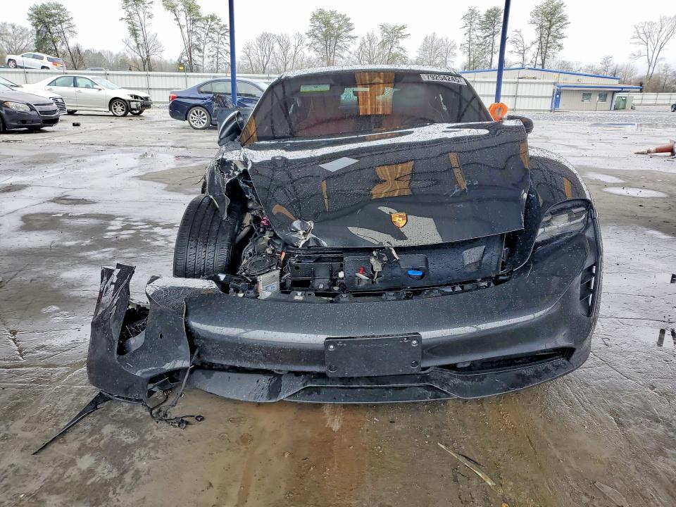 2024 Porsche Taycan gts