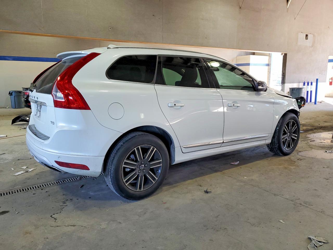 2017 Volvo Xc60 T5 Dynamic