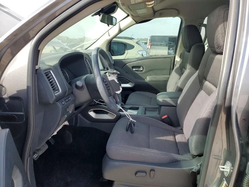 2023 Nissan Frontier sv