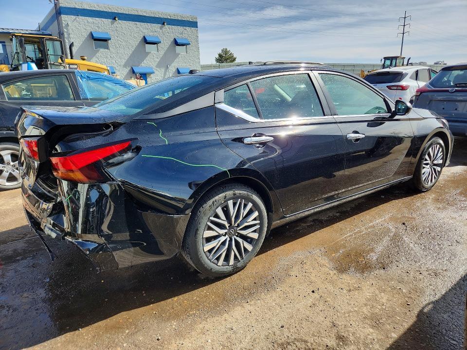 2025 Nissan Altima 2.5 sv