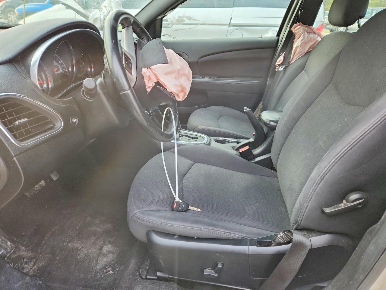 2013 Chrysler 200 Touring