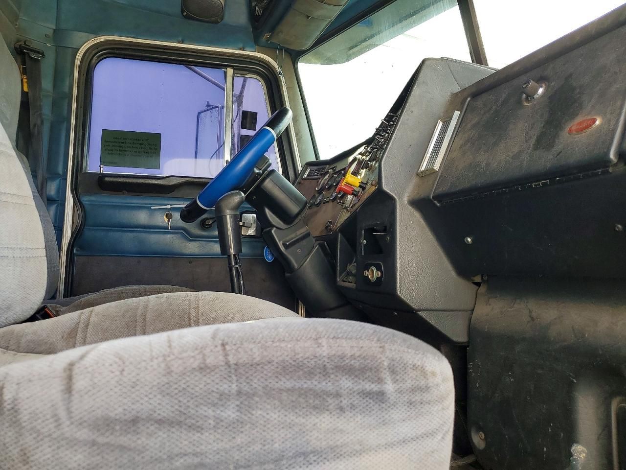 1999 Peterbilt 337 Septic Truck