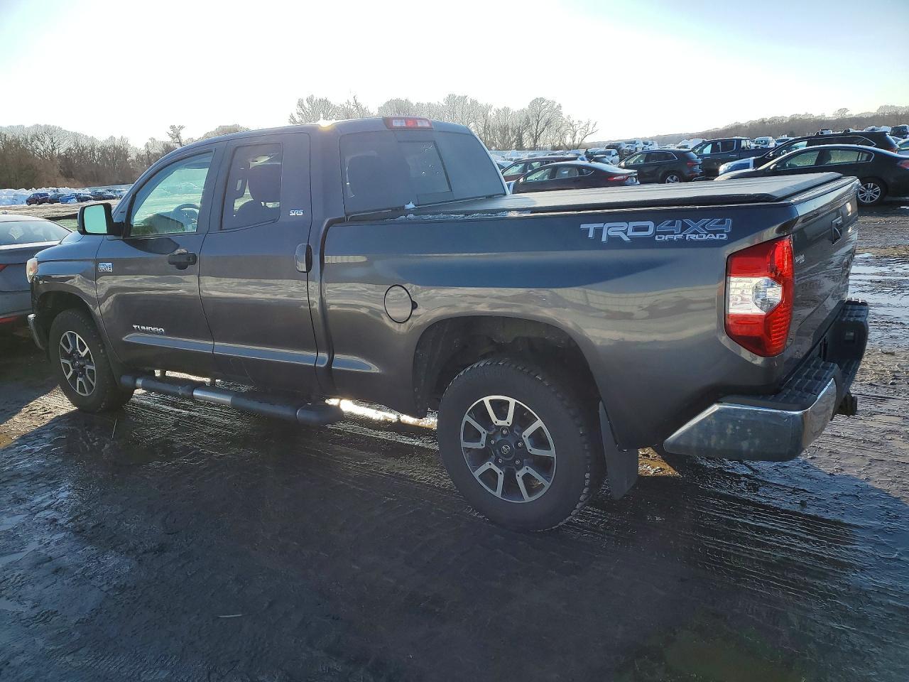 2014 Toyota Tundra SR5