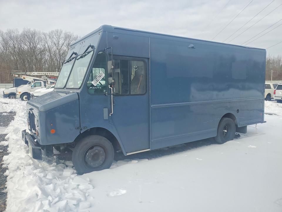 2020 Freightliner MT 45G Delivery Truck